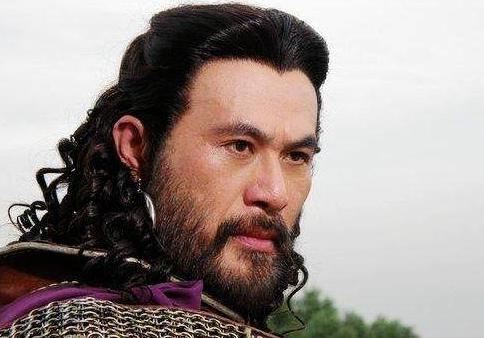 历史告诉我们不要随便评价一个人!杜甫曾在此人身上栽了个跟斗!