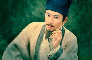 历史告诉我们不要随便评价一个人!杜甫曾在此人身上栽了个跟斗!