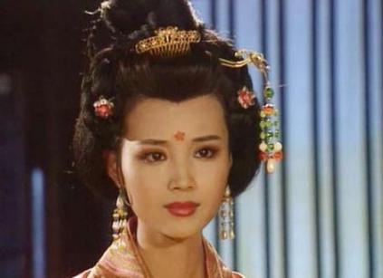 这种刑罚在古代是奇耻大辱！一位女子受罚后却引领了当代时尚