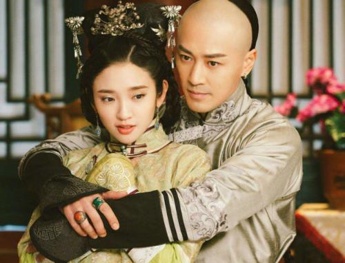 阿巴亥12岁嫁给43岁的努尔哈赤，生下的儿子都是战神