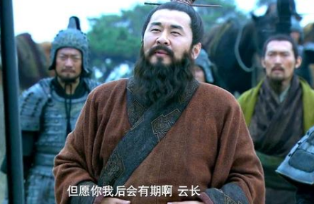 夏侯惇在阻击关羽的时候 期间为何使者不断