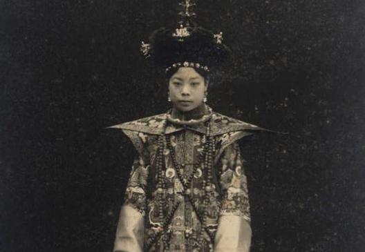 历史上妃子休皇帝的妃子是谁