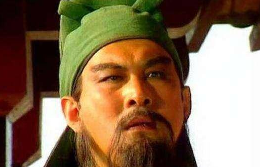 关羽为什仫要带绿帽子