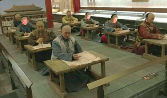 明朝主考为防止作弊,使用了什么妙招