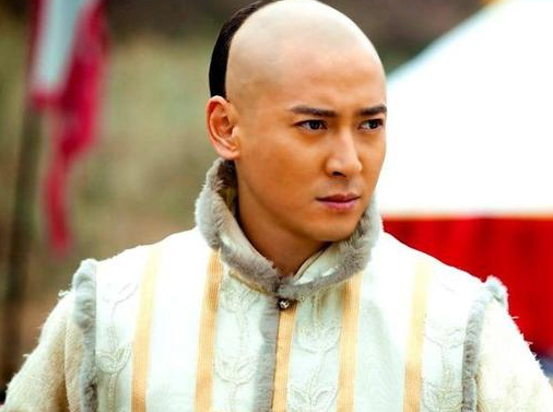 爱新觉罗&middot;代善被废以后，竟然拥立了两位皇帝