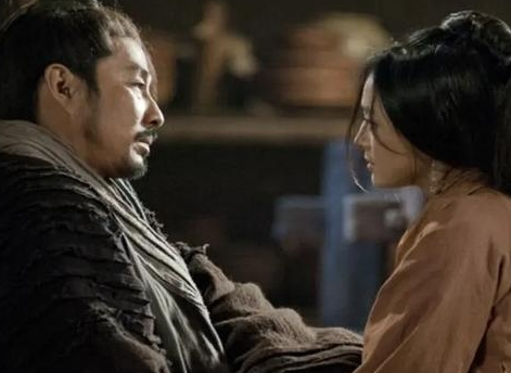 是什么让原本柔情似水的吕雉,变成了令人生畏的角色