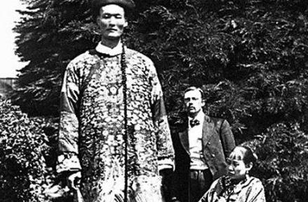 清朝巨人詹世钗的真实身高是多少