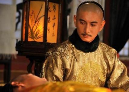 清代第一个担任军机大臣的人是谁 他是康熙皇帝第十三子