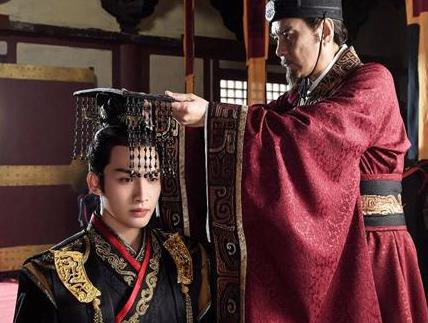 作为帝王一般都会有疑心病 秦始皇究竟有没有怀疑过赵高