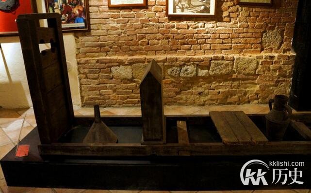 欧洲中世纪酷刑揭秘：惨绝人寰的刑具（组图）