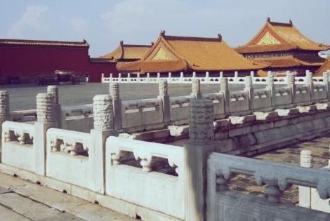 皇宫如此之大 为何只有御花园这个地方才种树呢