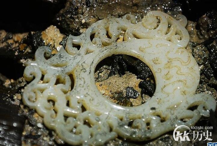 南昌西汉海昏侯墓价值连城 墓主人刘贺到底有多少陪葬品