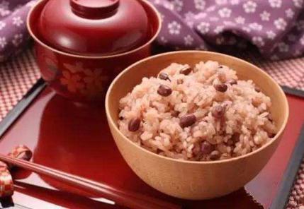 温补学派:立足于先后天,或侧重脾胃,或侧重肾命,而善用甘温之味