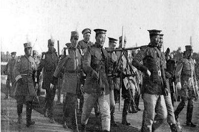 爱新觉罗&middot;溥伦:拥戴袁世凯称帝后被封为亲王