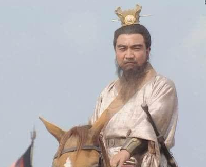 曹操西征张鲁时，刘备当时在干什么呢