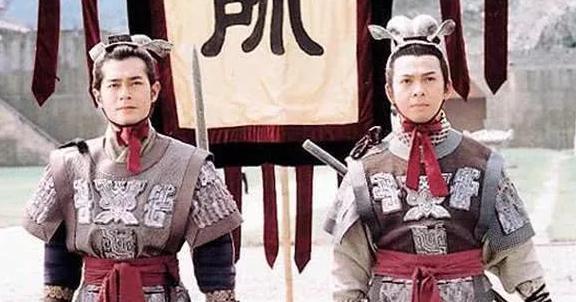 他是秦朝建立的大功臣,在他功高天下时,却要靠自己的智慧安全隐退?