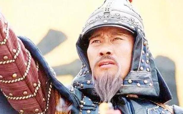 他是秦朝建立的大功臣,在他功高天下时,却要靠自己的智慧安全隐退?