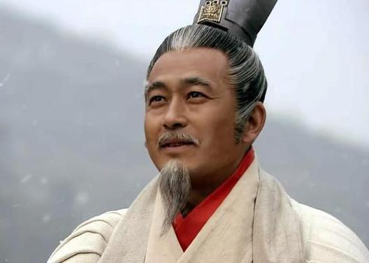 他是秦朝建立的大功臣,在他功高天下时,却要靠自己的智慧安全隐退?