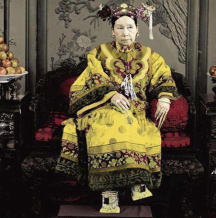 清朝女子不裹脚男子不会娶 但是有两种女人不需要裹脚的