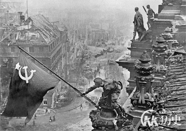 解密：抗战胜利后苏联介入操纵中国内战纪实
