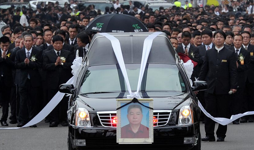 如此阵容！台黑帮大哥出殡两万帮派人士送行