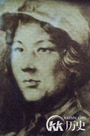 新四军音乐天才被枪杀：敌军懊悔鞠躬谢罪
