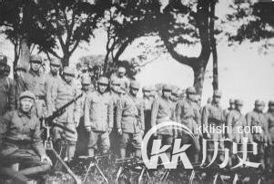 新四军音乐天才被枪杀：敌军懊悔鞠躬谢罪
