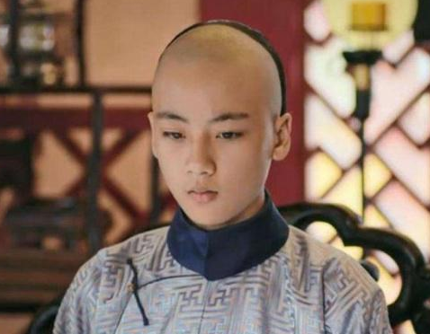 康熙下圣旨要重用此人，乾隆为何把他杀了