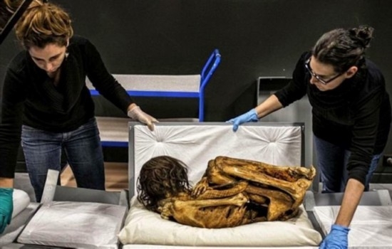 法国展出千年前献祭干尸