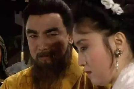 曹操虽然礼贤下士、胸怀宽广，但唯独这点遭人憎恨，特别是女人