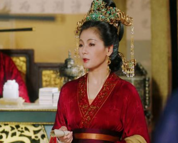 刘娥是不想称帝，还是不能称帝