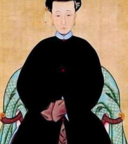 康熙的生母默默无闻，为何只当了一年皇太后