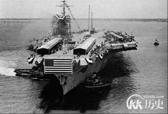 中国军官亲历美航母 起降体验逮捕着舰
