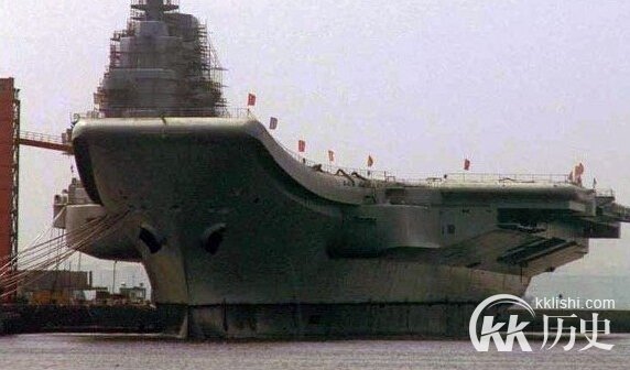 中国军官亲历美航母 起降体验逮捕着舰
