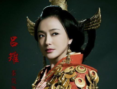 刘邦在七年中做了两件大事，并写了两首诗来抒发自己的情感