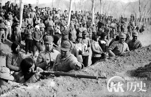 美军偷习八路军游击战 太平洋战场大显神威