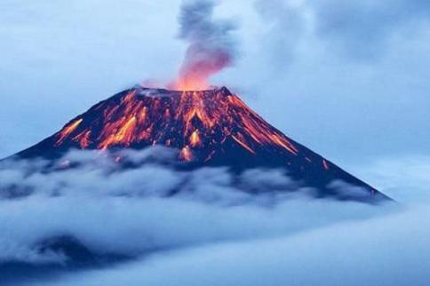 太阳每天只出现四个小时,黑暗统治地球