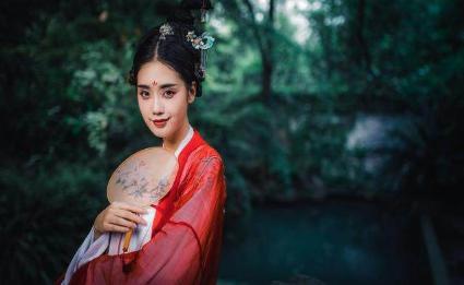 卖油郎独占花魁的故事:癞蛤蟆终于吃到天鹅肉了