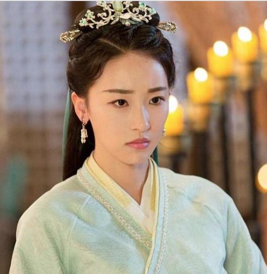 她克死两任未婚夫，入宫成皇后竟连辅六任帝王