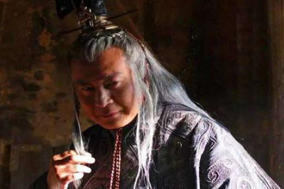 李斯在秦国统一前和统一后分别有哪些功劳