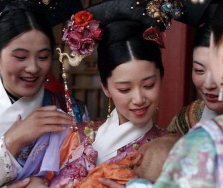 孝庄一生辅佐三代皇帝,两朝太后 孝庄为何不学习武则天称帝