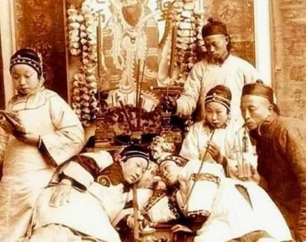 清朝末期为何会鸦片泛滥成灾呢 原因出在什么地方呢