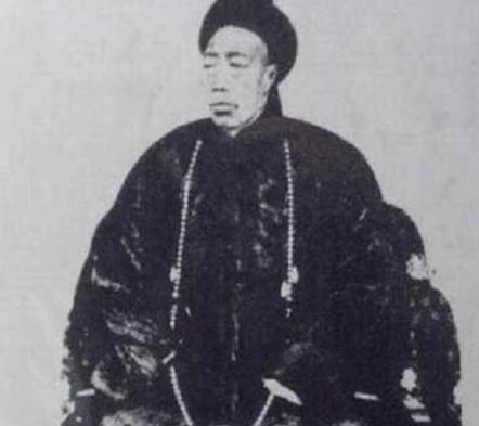 古代太监的生活到底有多惨 整天累死累活的还得要吃屎