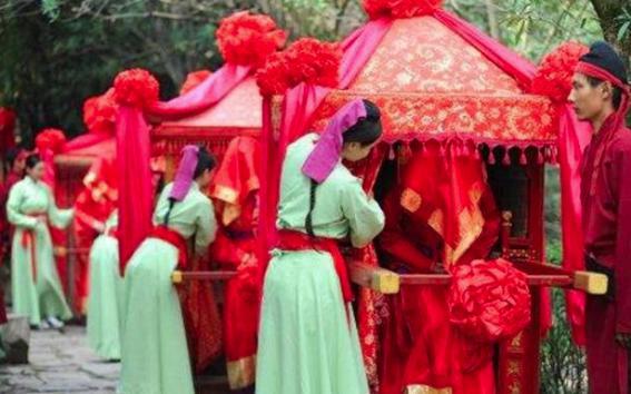 揭秘:清朝结婚主要分为几个阶段