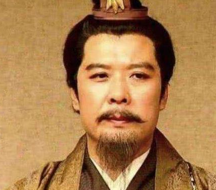 对比曹操和孙权 刘备在遇到诸葛亮前的战略是什么