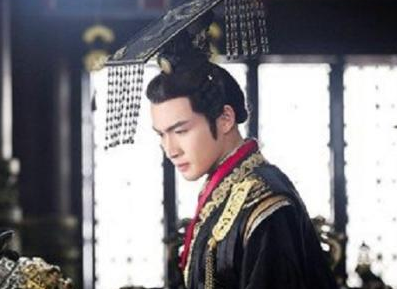 秦始皇嬴政统一天下时，比他小三岁的刘邦正在做什么呢