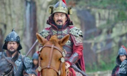 赵匡胤虽贵为一国之君，为何却说他侠肝义胆充满侠义