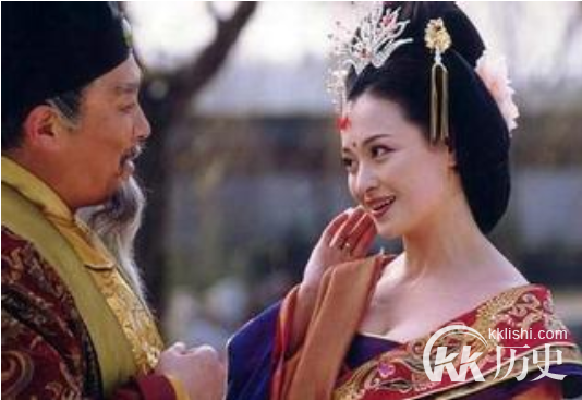 李隆基和杨玉环是何关系？是公爹与儿媳还是夫与妻？
