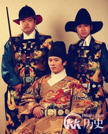 明朝服饰：明太祖传朱元璋传承汉服的特点