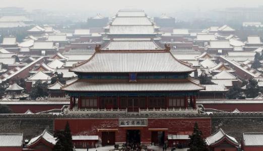 紫禁城真的没有烟囱没有厕所